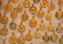 Pourquoi s’offrir une médaille de baptême pour célébrer son sacrement ?