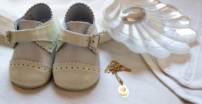 Quelles sont les symboliques d’une médaille de la Vierge Marie pour un nouveau baptisé ?